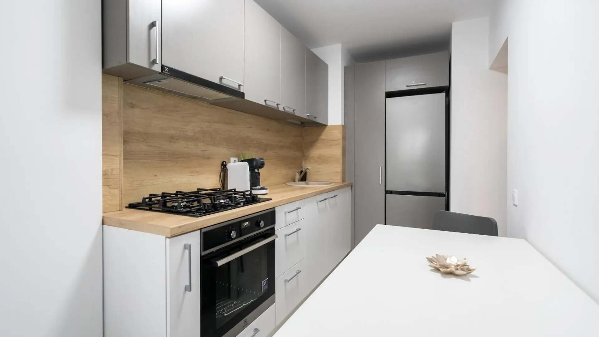Elysium Center Apartment Bucharest 0*,
