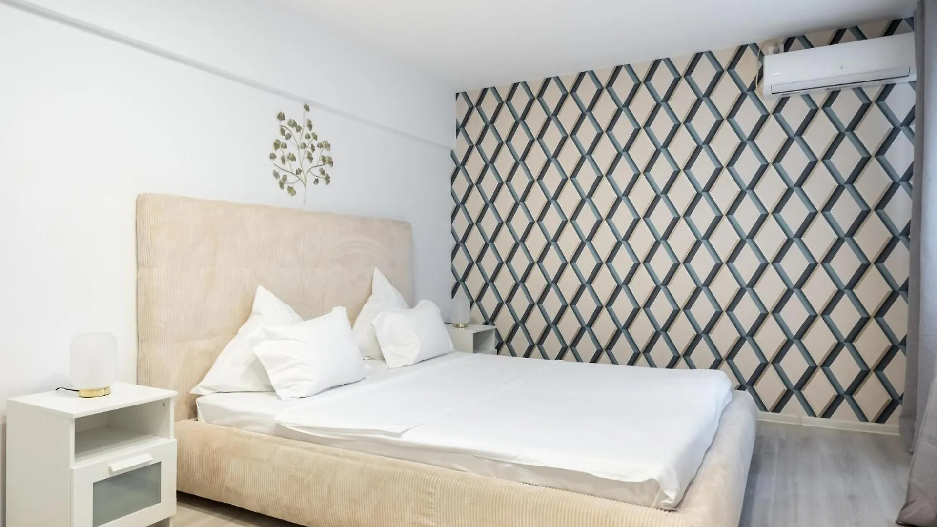 Elysium Center Apartment Bucharest