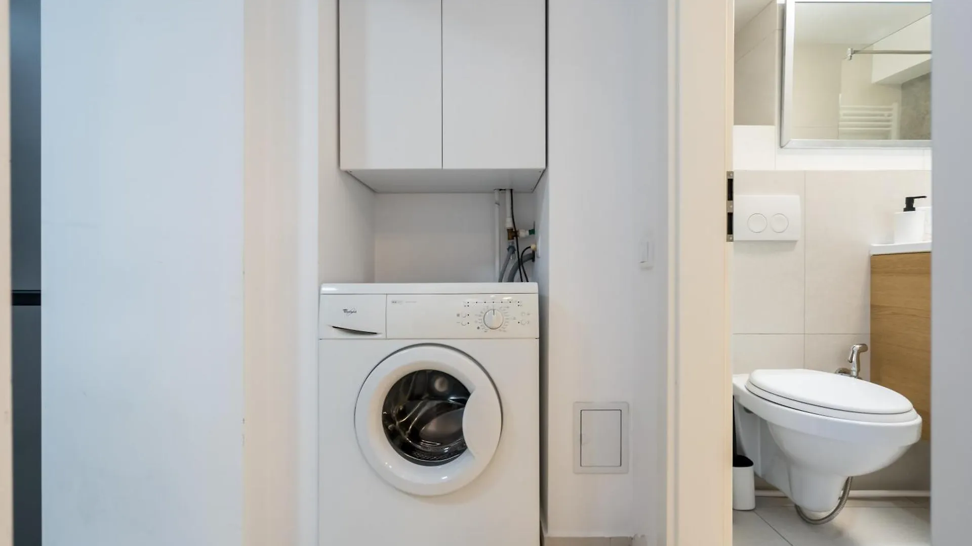 Elysium Center Apartment Bucharest
